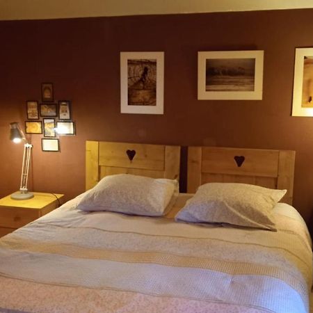 Le Mas Franc Bed & Breakfast Enveitg Exterior photo